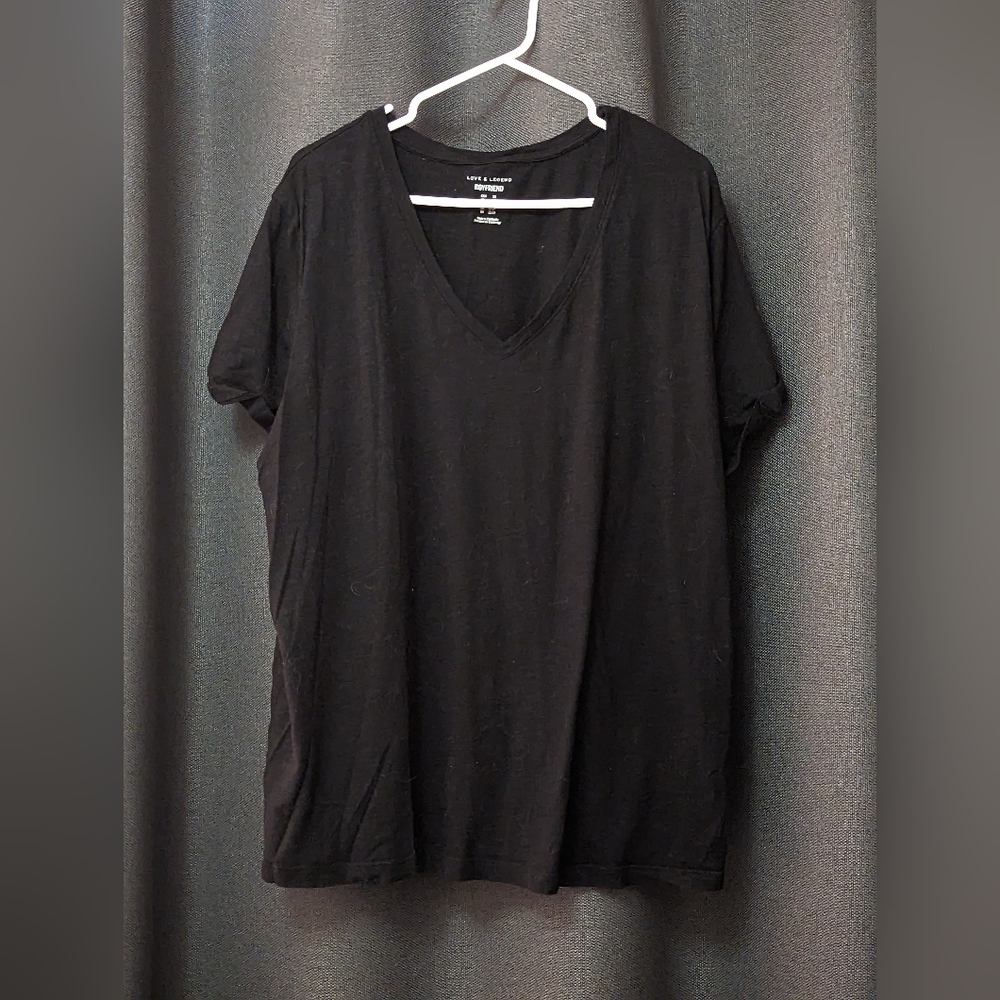 Love & Legend black t-shirt